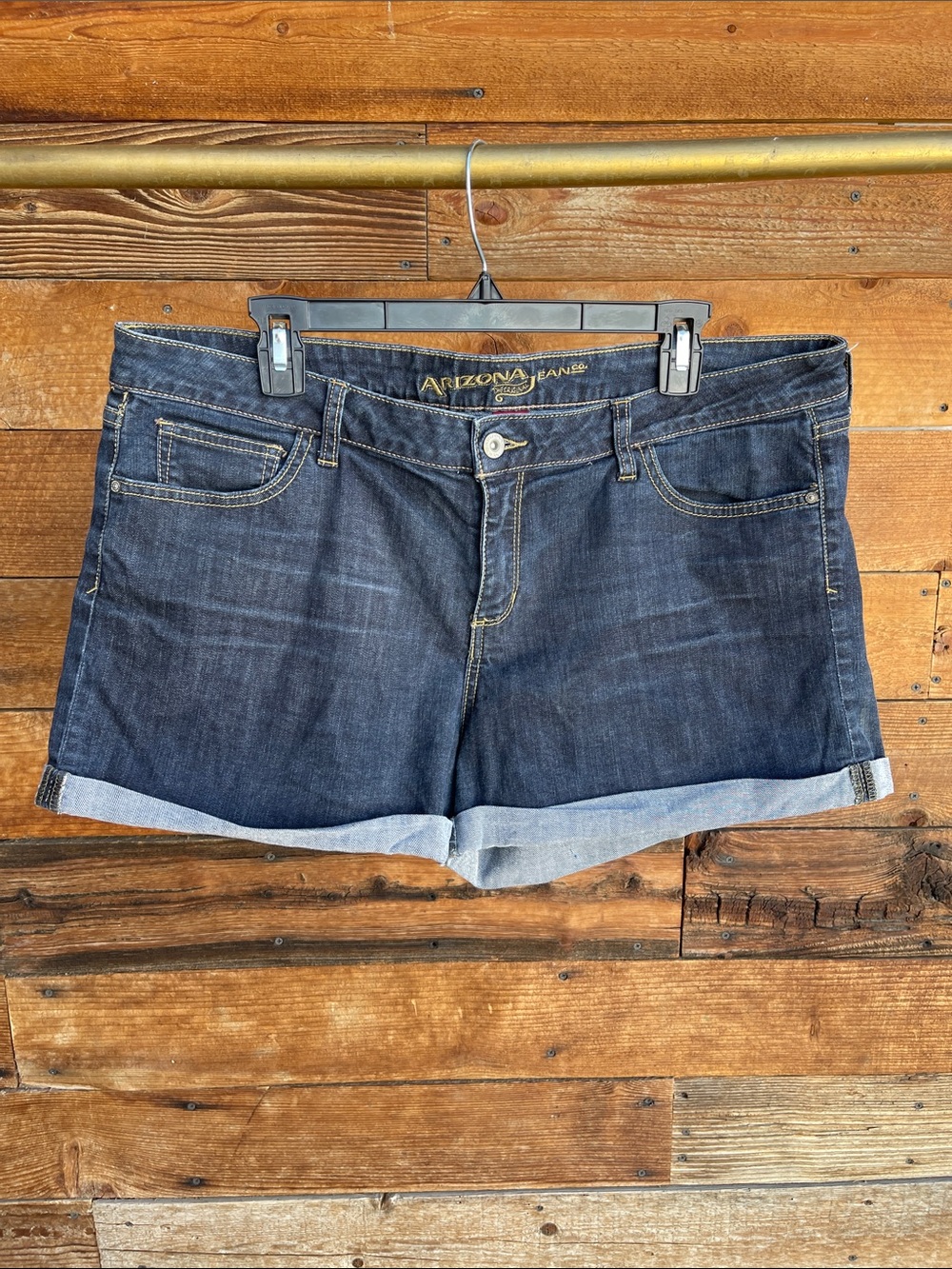 Arizona Jeans Co. Denim Cuffed Shorts Women’s Size 17 Dark Wash Stretch